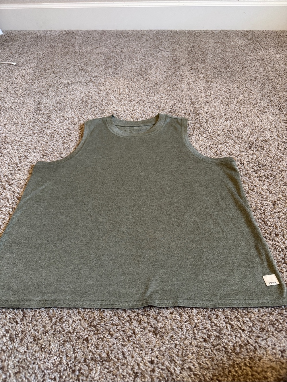 VUORI MUSCLE TANK